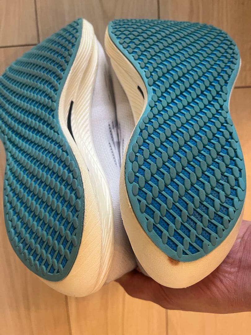 Mizuno ランニングシューズ ウェーブリベリオンプロナチュラル 26cm