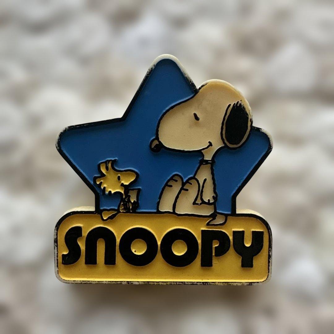 スヌーピー 星型ピンバッジ