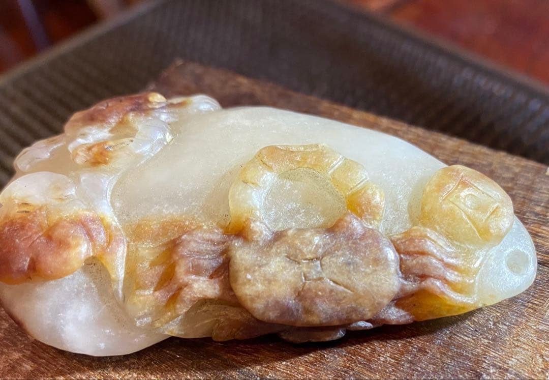 古和田玉　蟹と子孫・銭　吉祥彫刻　細密細工 天然素材　ヴィンテージレア 台湾茶器