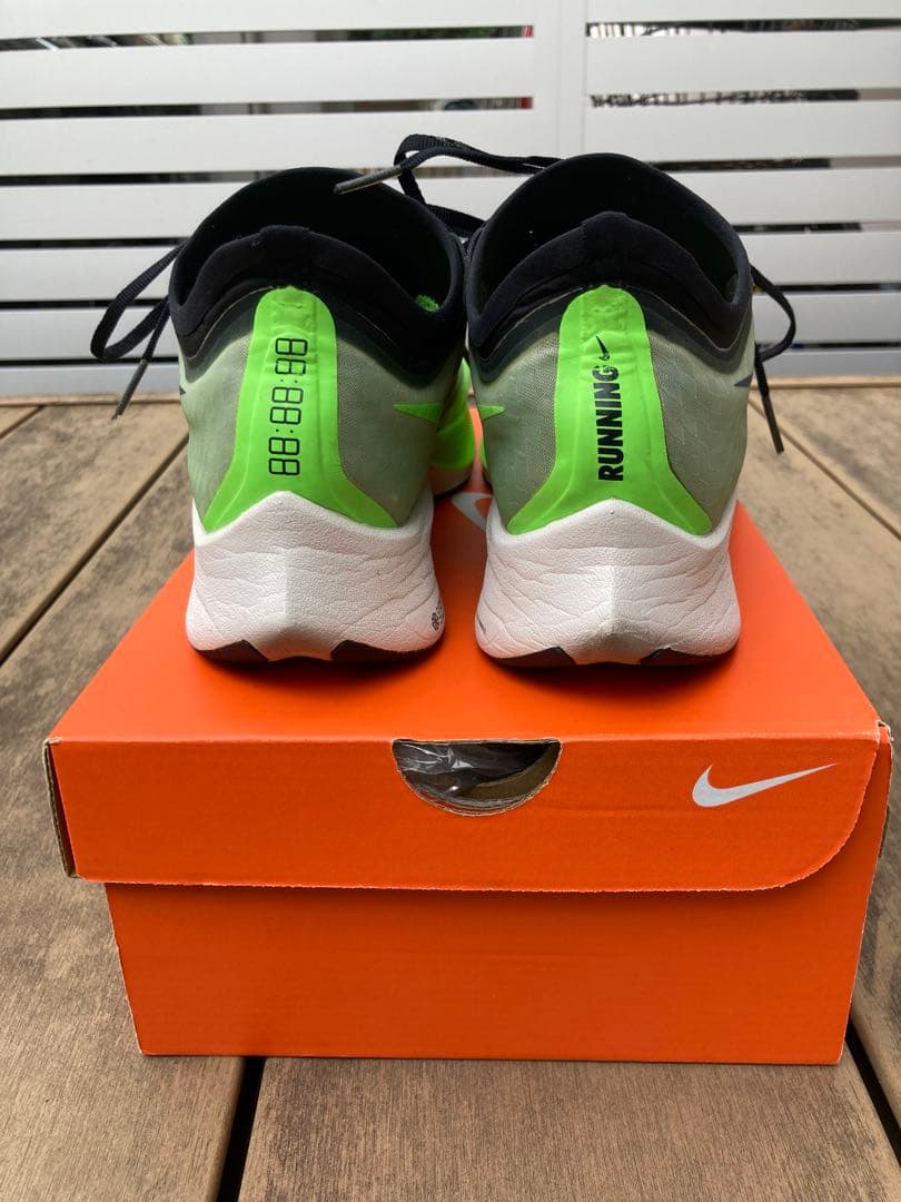 Nike zoom fly 3 26.5cm ランニング 緑 白 黒