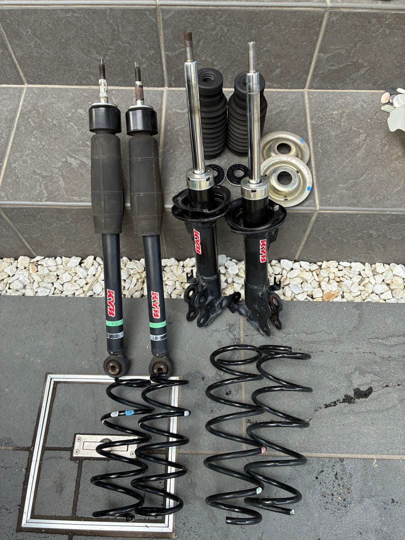 アルトワークス　KYB サスペンションキット 一式