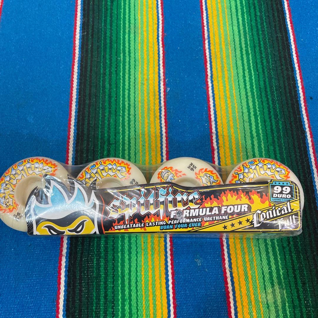 スピットファイア　Spitfire Formula Four 56mm99