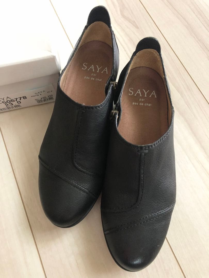 SAYA 新品 23cm サイドファスナーブーティ ヒールの高さ4.5cm