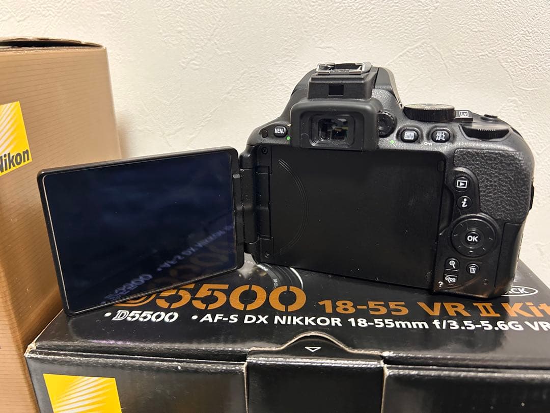 Nikon D5500 デジタル一眼レフ ダブルズームキット