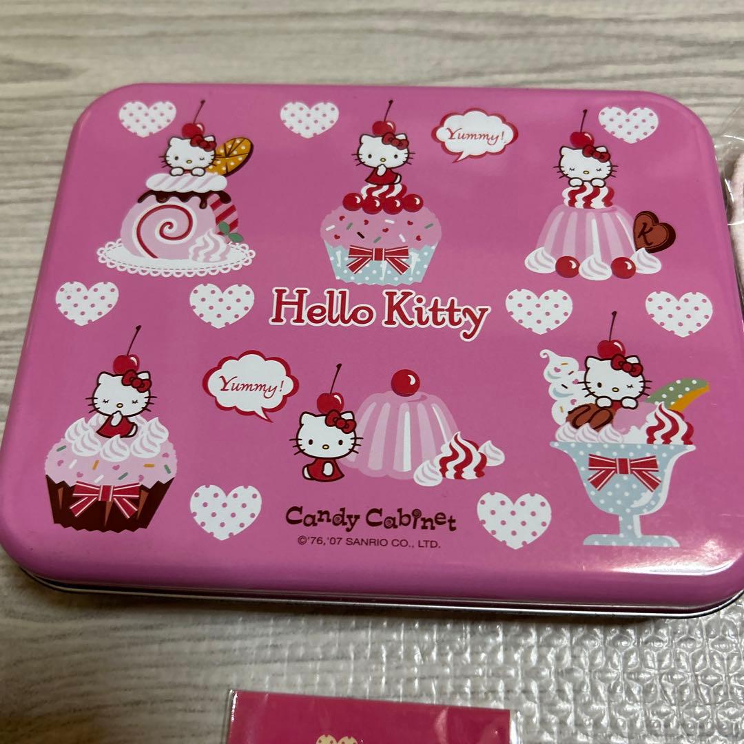 キティ　スイーツ缶　メモ、シール、タオル　サンリオ
