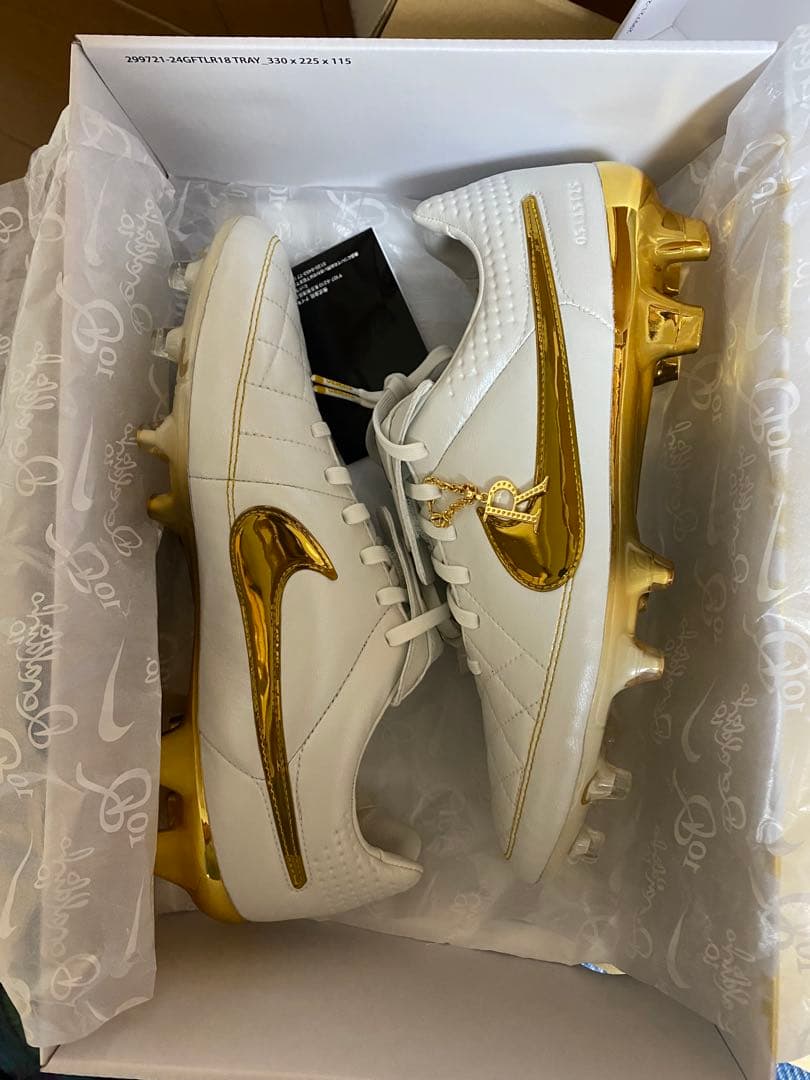 ナイキ　ティエンポレジェンド　ロナウジーニョ　tiempo ronaldinho