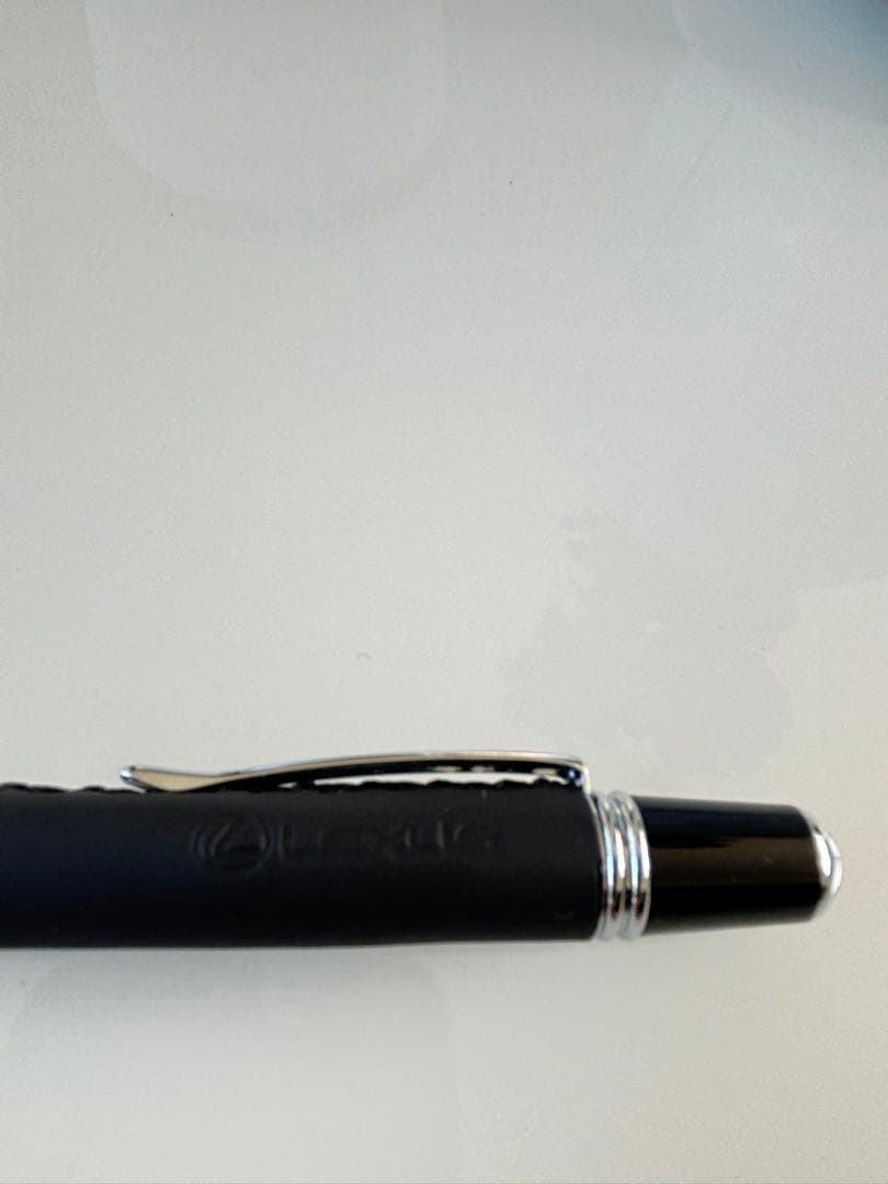 レクサス　ボールペン レザー　専用ボックス付き