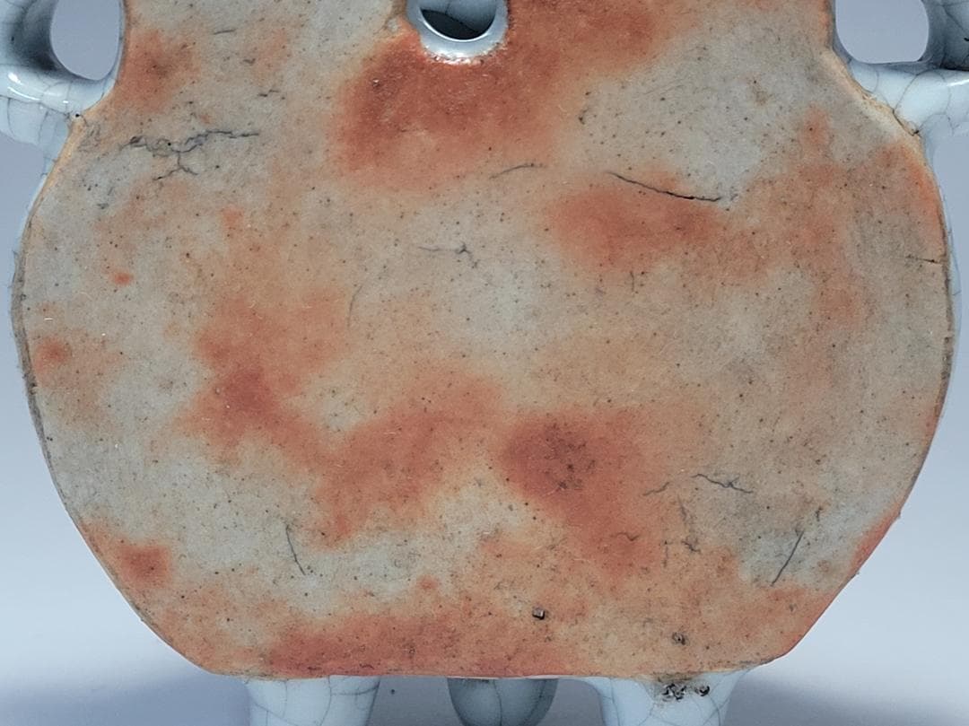 白磁 貫入 三足香炉型 掛花入 明清時代 幅約8.7cm