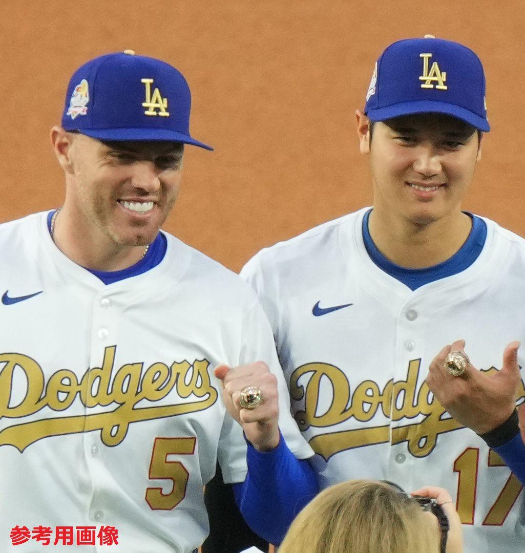 【２点セット！】ドジャース ゴールドユニフォーム 大谷翔平＆フリーマン Mサイズ