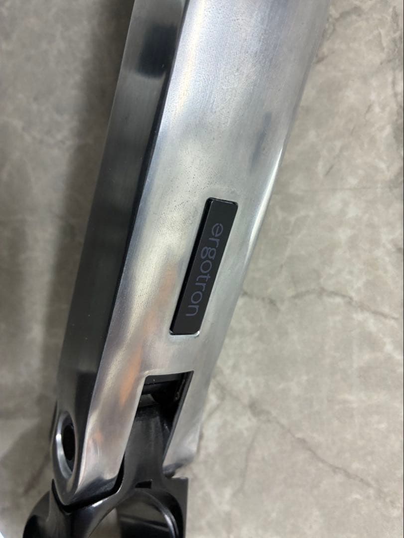 Ergotron(エルゴトロン)モニターアームLX アルミ色 保護プレートセット