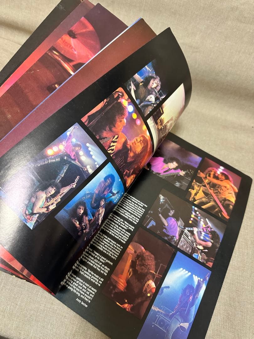 KISS LICK IT UP 1984ツアープログラムブック北米版