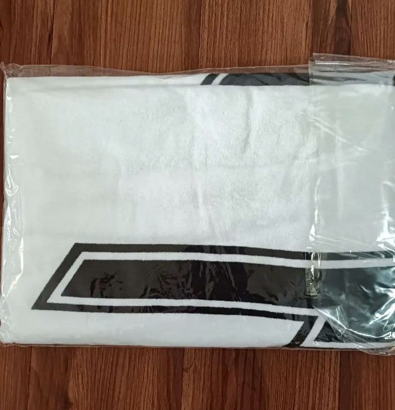 【新品未開封】矢沢永吉 スペシャルビーチタオル SBT ロゴ ホワイト/ブラック