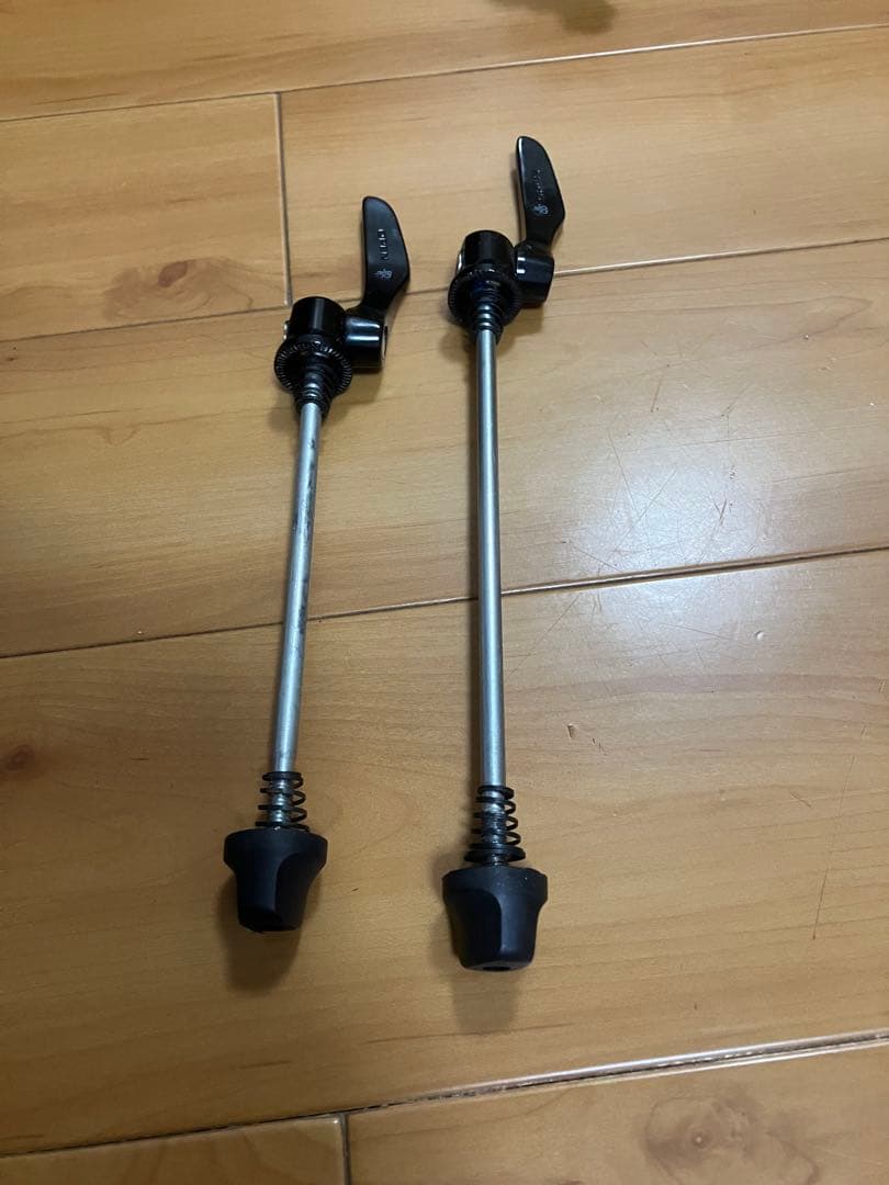 【最終値下げ】シマノ R7000系105 11速リムブレーキ用ハブ 32H