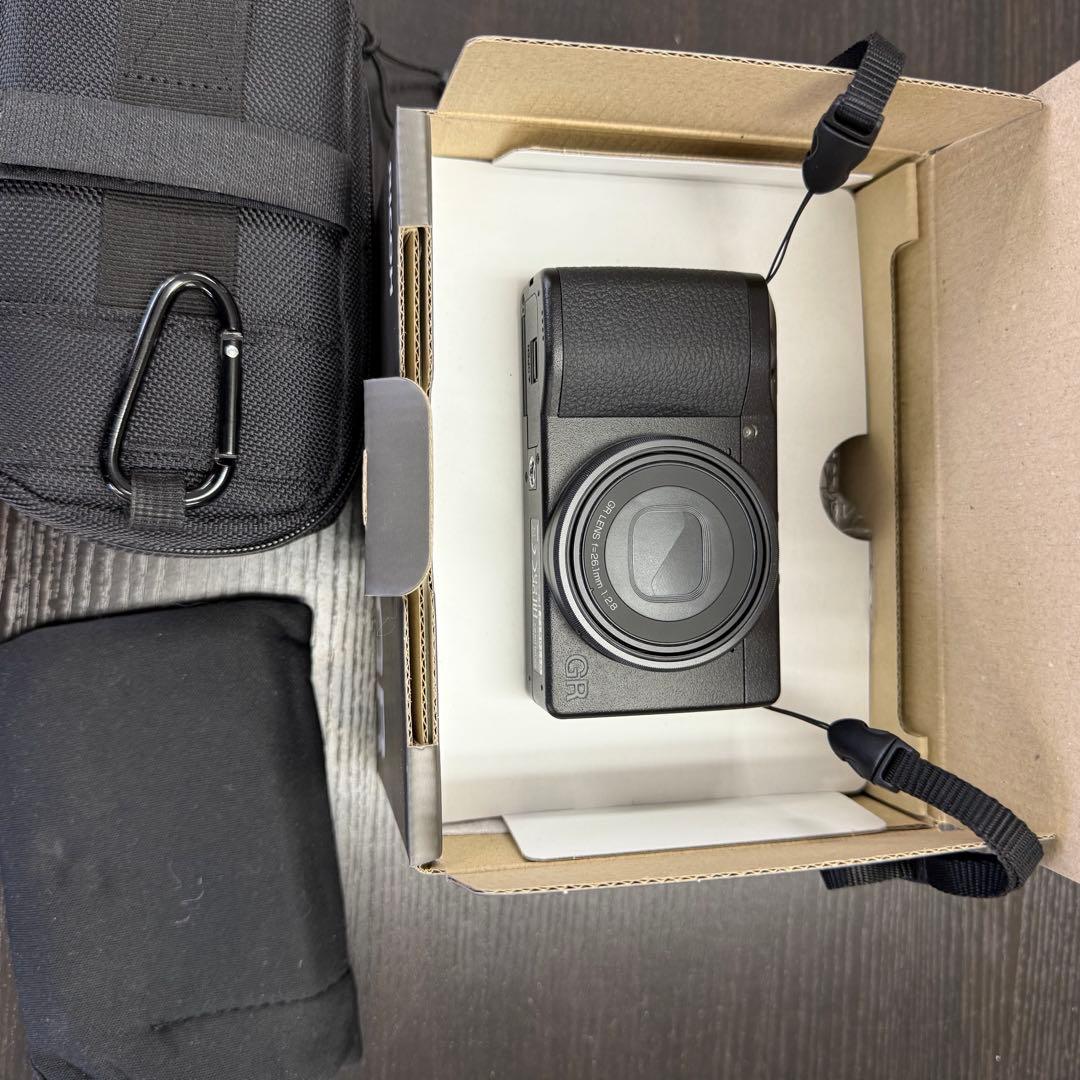 【極美品】RICOH GR IIIx リコー GR3x おまけケース付 デジカメ