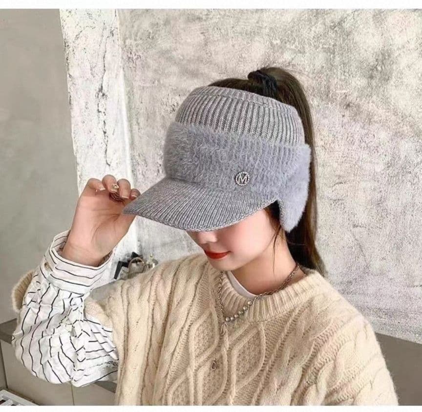 新品】ニット　帽子　耳当て　サンバイザー　ニット帽　ゴルフ　ホワイト　ランニング