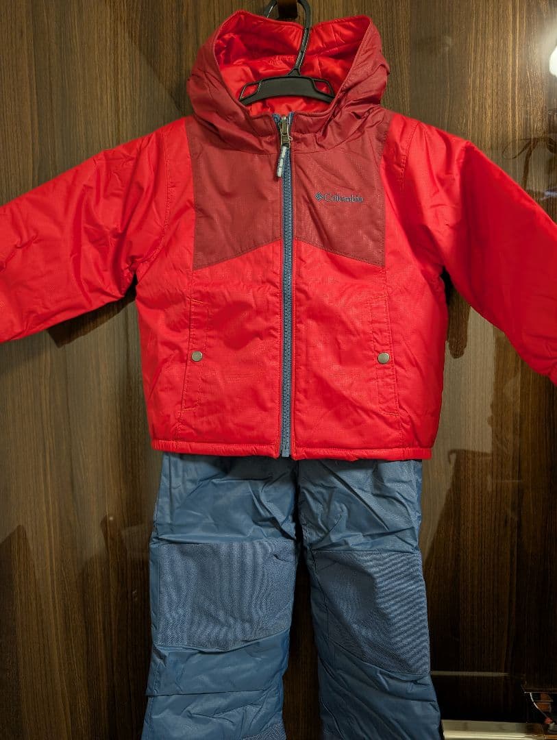 新品・未使用キッズスキーウェア上下セット