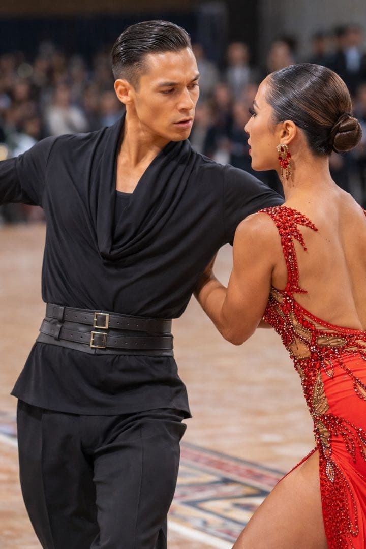 Chacott 社交ダンス競技用ラテントップス 黒 M ベルト付