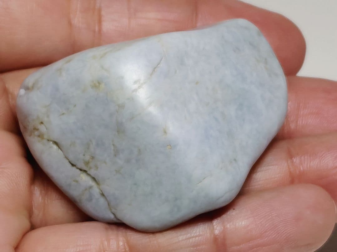 淡ラベ 76g 翡翠 ヒスイ 原石 鑑賞石 自然石 誕生石 鉱物 鉱石 水石