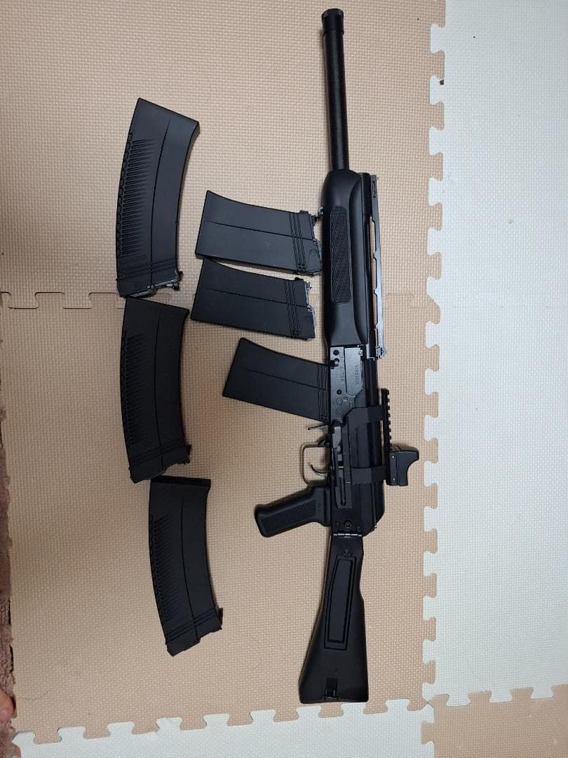 エアガン 東京マルイ　サイガ12K　マガジン6本付き