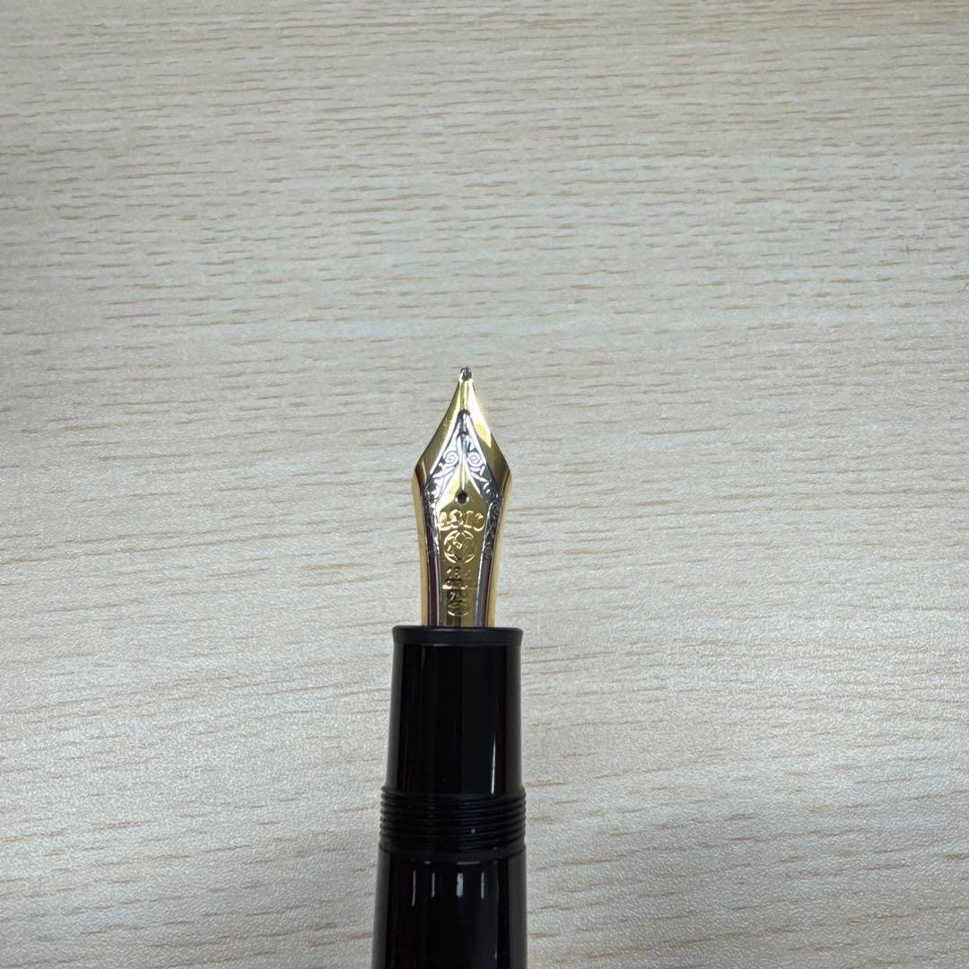 【極美品 送料込み】モンブラン マイスターシュテュック １４９ 万年筆 １８K