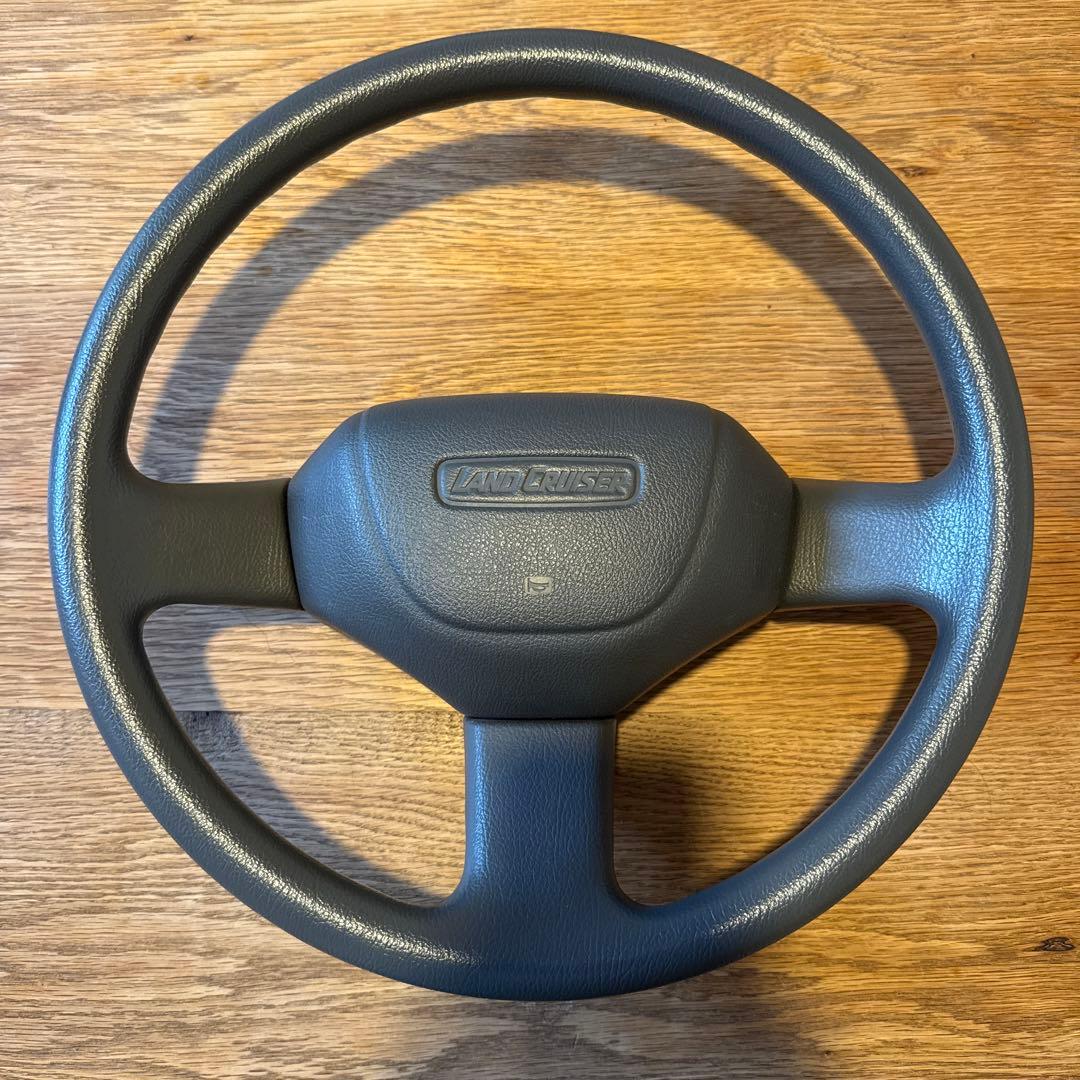 純正品ランドクルーザー70 ステアリングホイール グレー