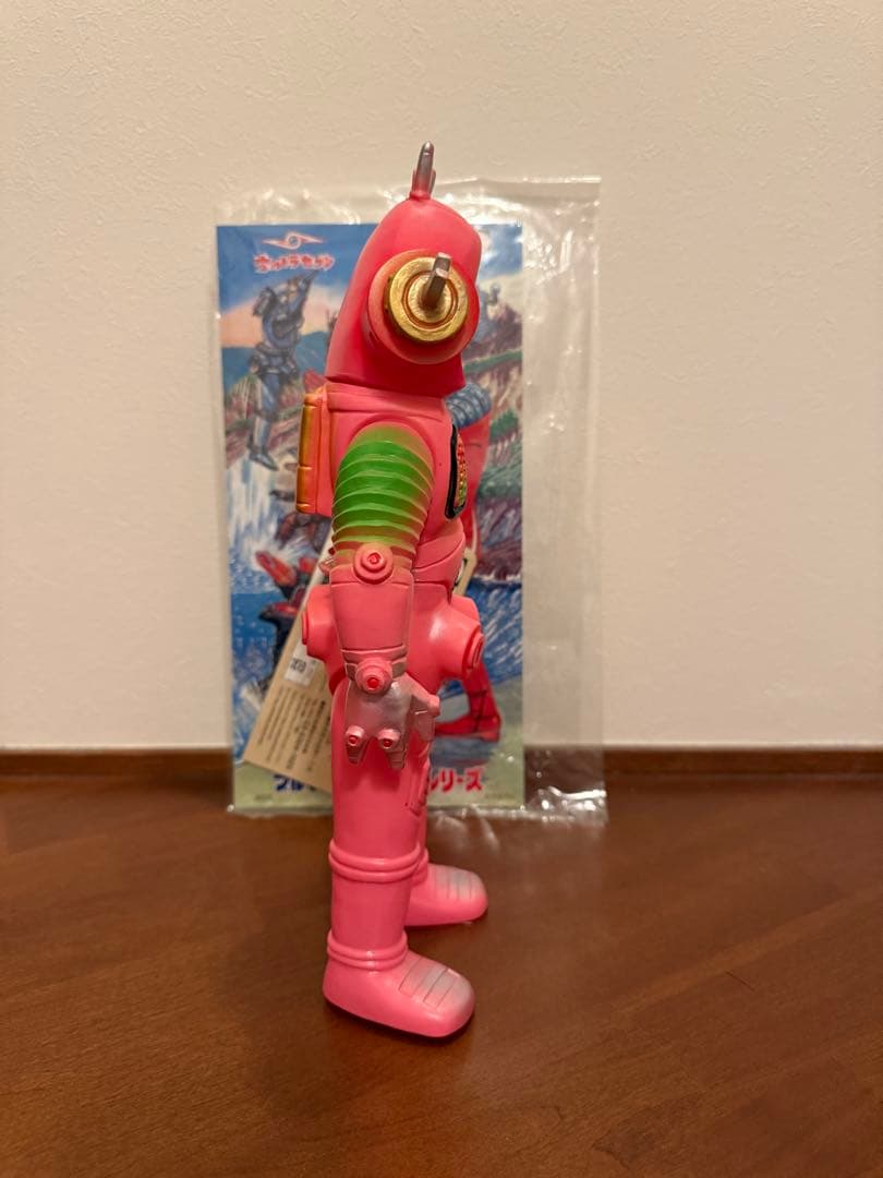 ブルマァク　特大キングジョー（ピンク）　ソフビ