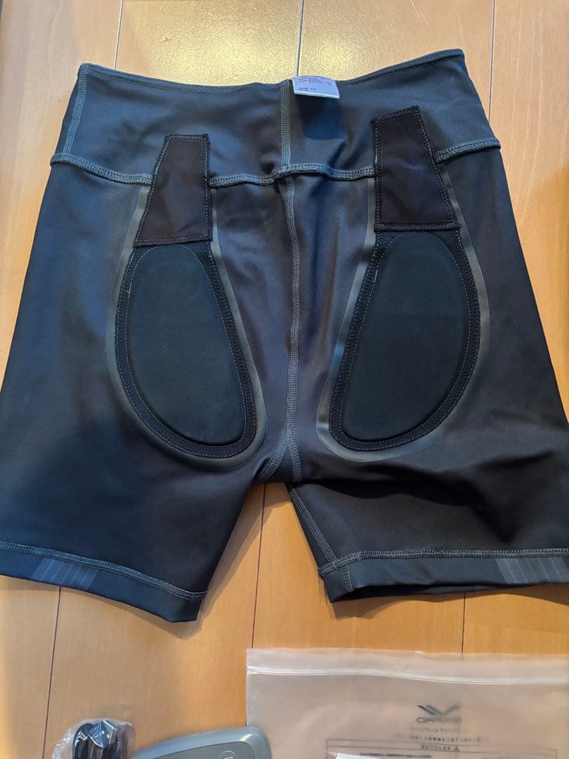 シックスパッド　ヒップフィット　グレー　M