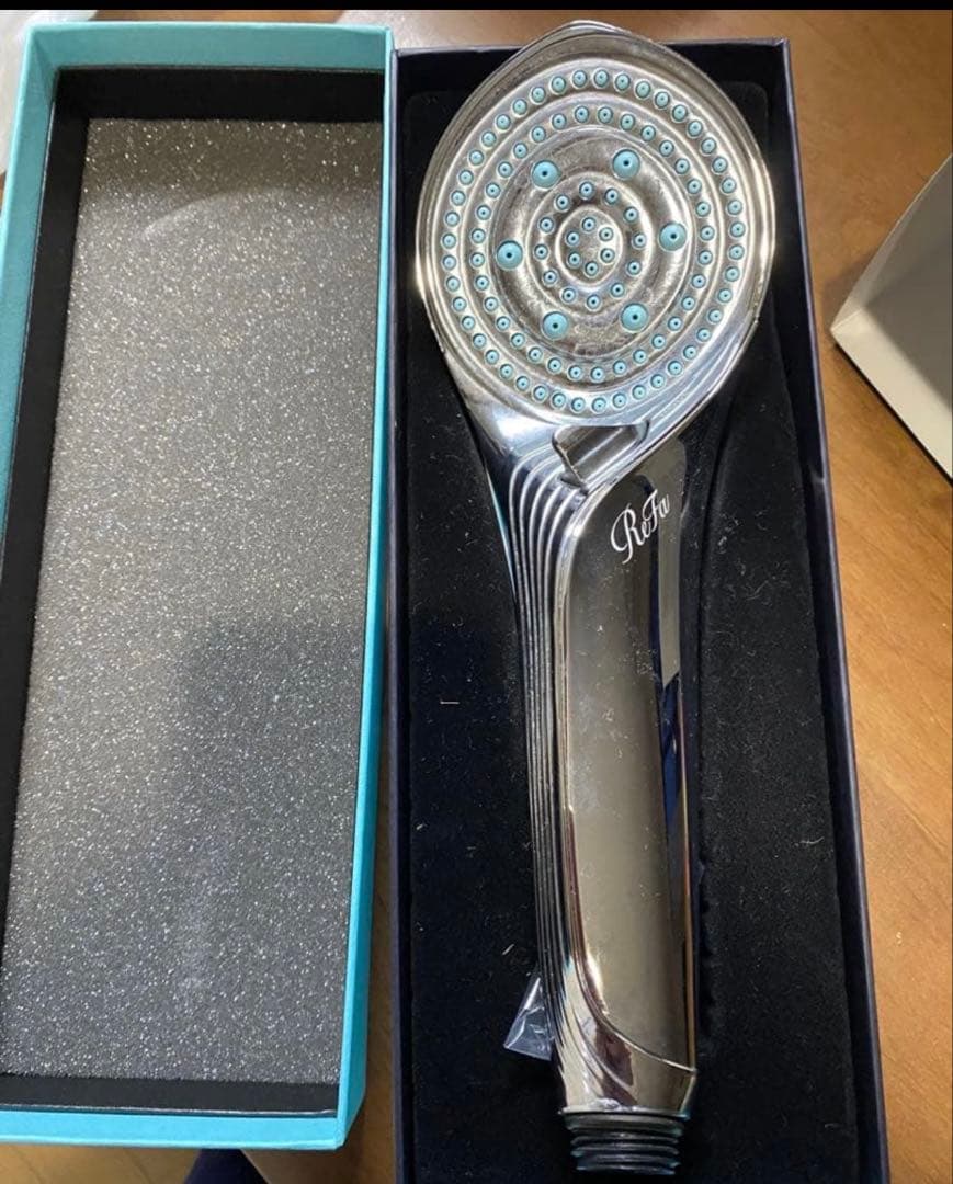 リファ　シャワーヘッド