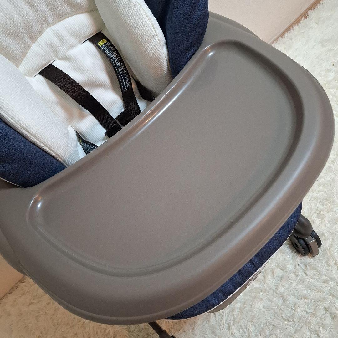 【美品】コンビ ネムリラ 4キャス 手動 ハイローチェア