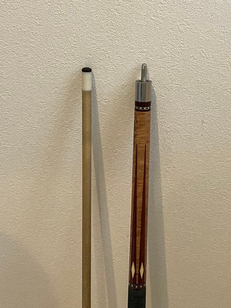 ビリヤードキュー: ルカシー•バディホール + アダム ケース付