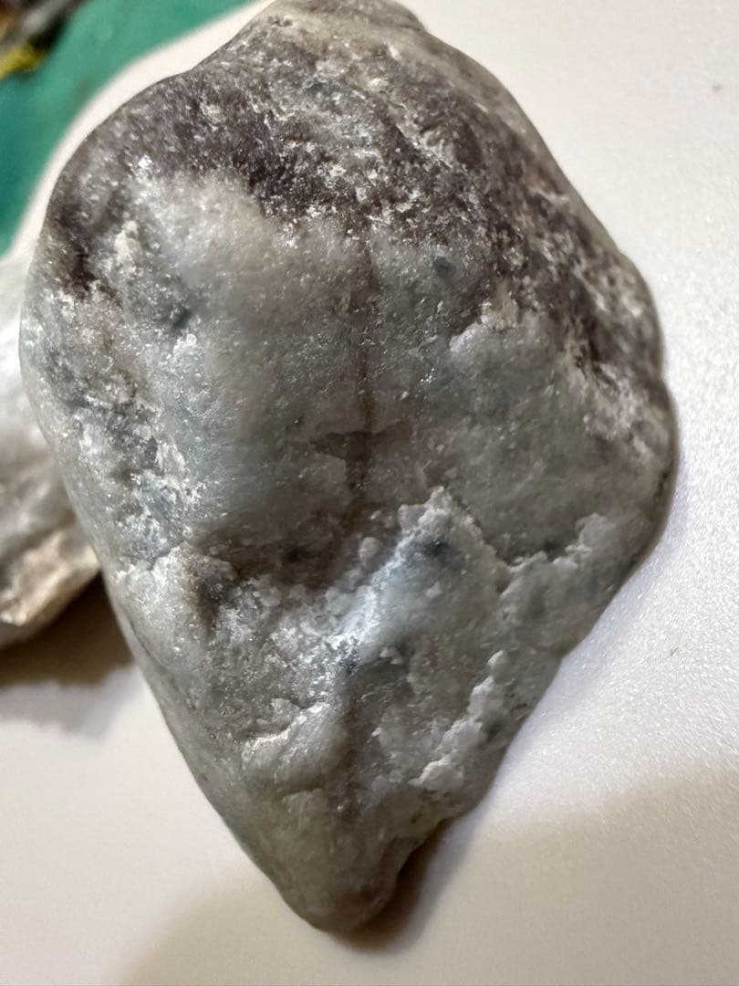 糸魚川翡翠‼️コン沢産地‼️素晴らしい原石２つ‼️計１０６.３g‼️破格出品‼️希少価値‼️