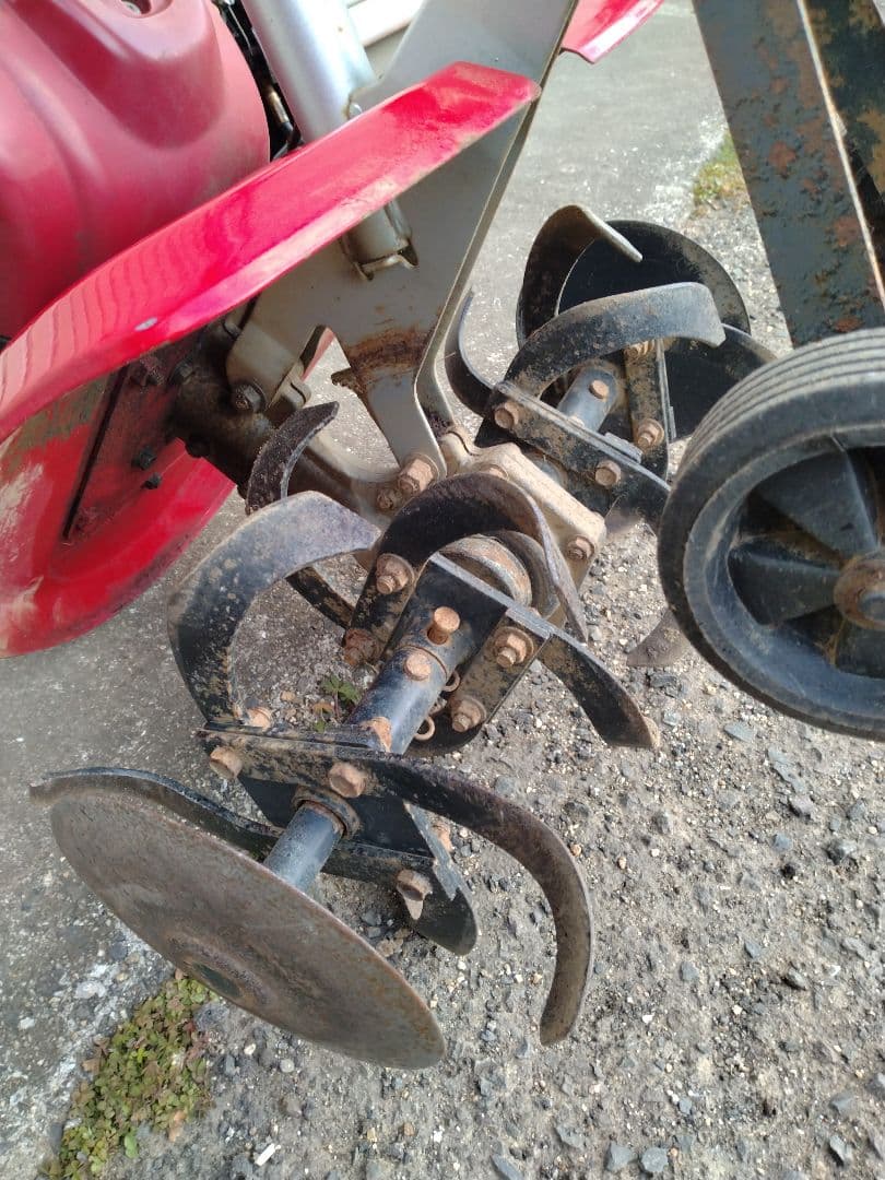 ★ISEKI 耕運機 ガソリンエンジン 赤ジャンク品