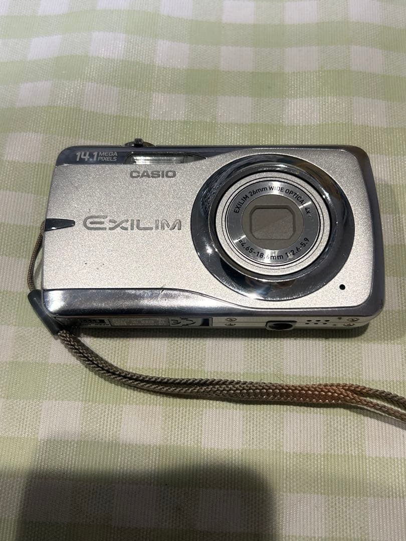 CASIO EXILIM EX-Z550 14.1メガピクセル シルバー