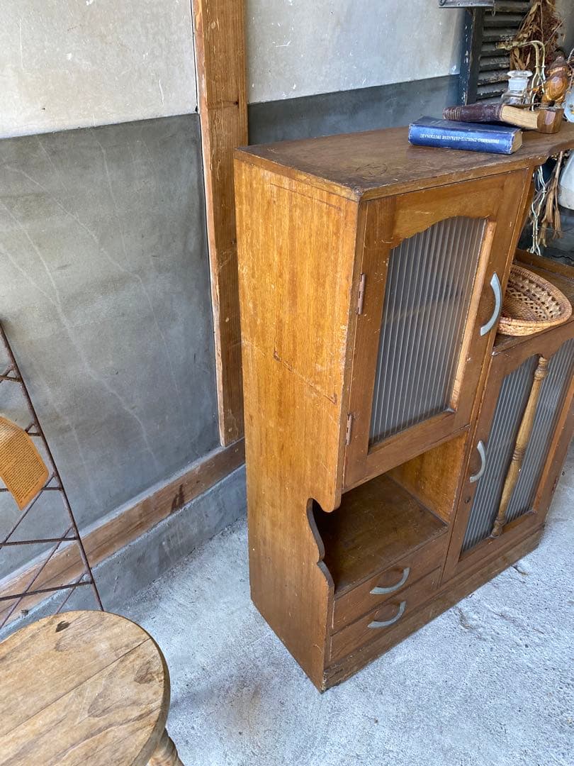 ビンテージ モールガラスのキャビネット ※送料込みに変更します