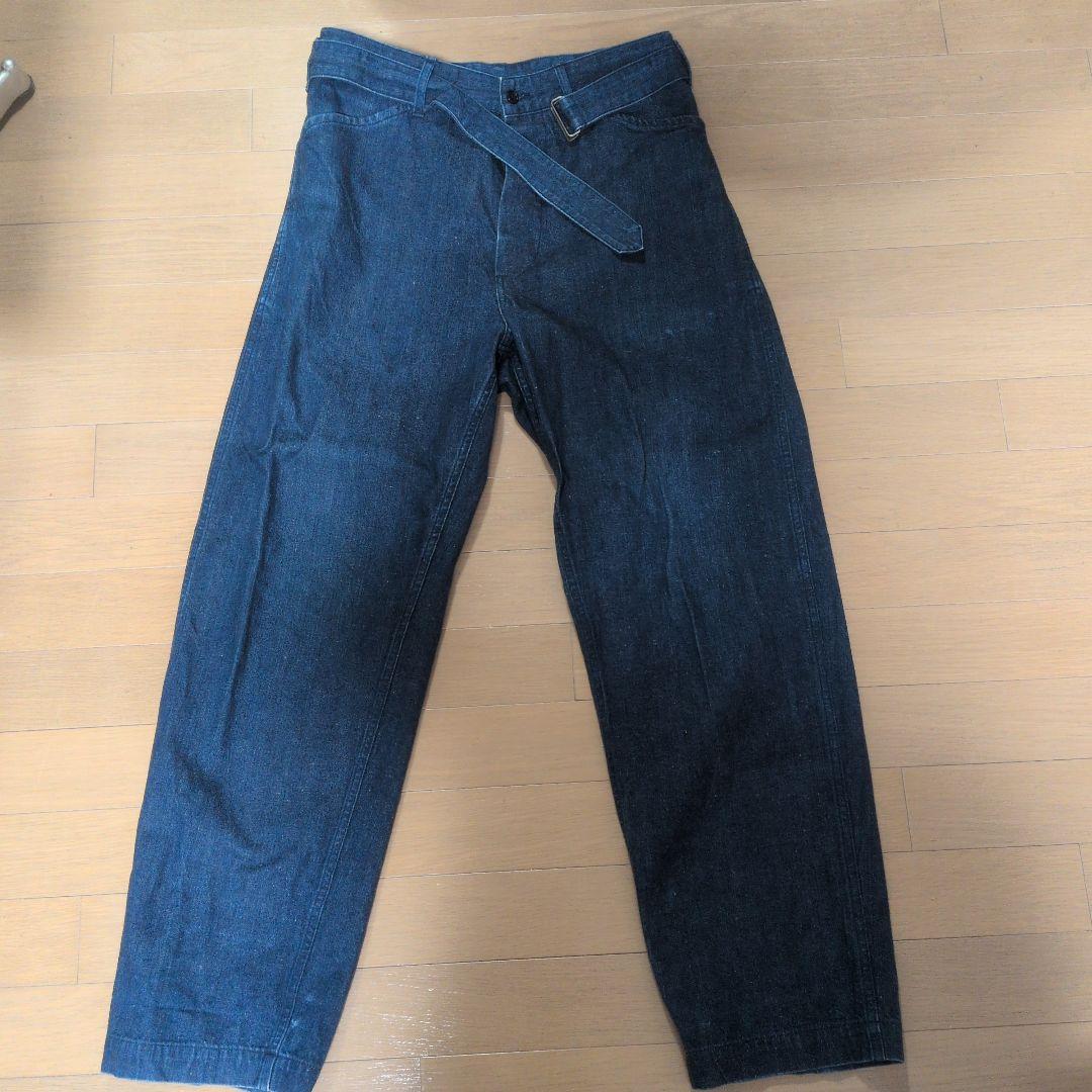 週末限定価格！COMOLI ベルテッドデニムパンツ インディゴ　サイズ1