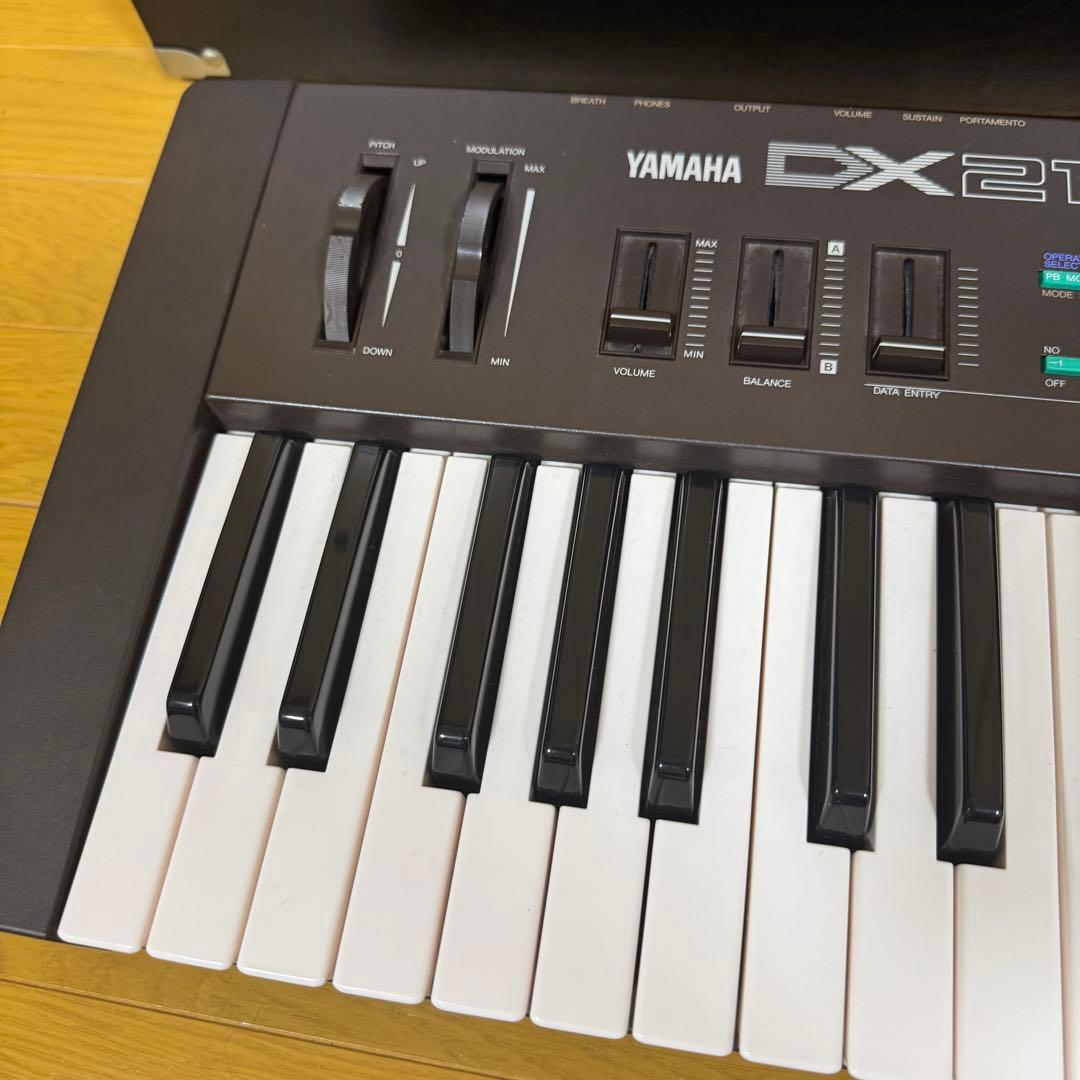 YAMAHA DX21 シンセサイザー　ソフトケース付き　ヤマハ　音楽　作曲