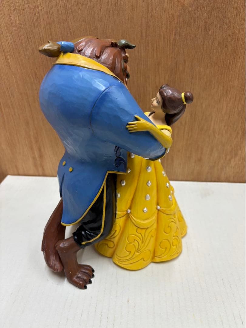 ディズニーショーケース 美女と野獣 大きなフィギュア