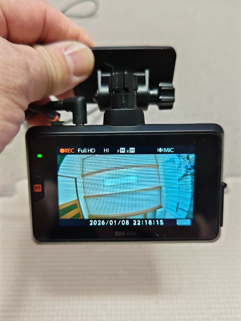 COMTEC ZDR-058 前後カメラドライブレコーダー配線付き。