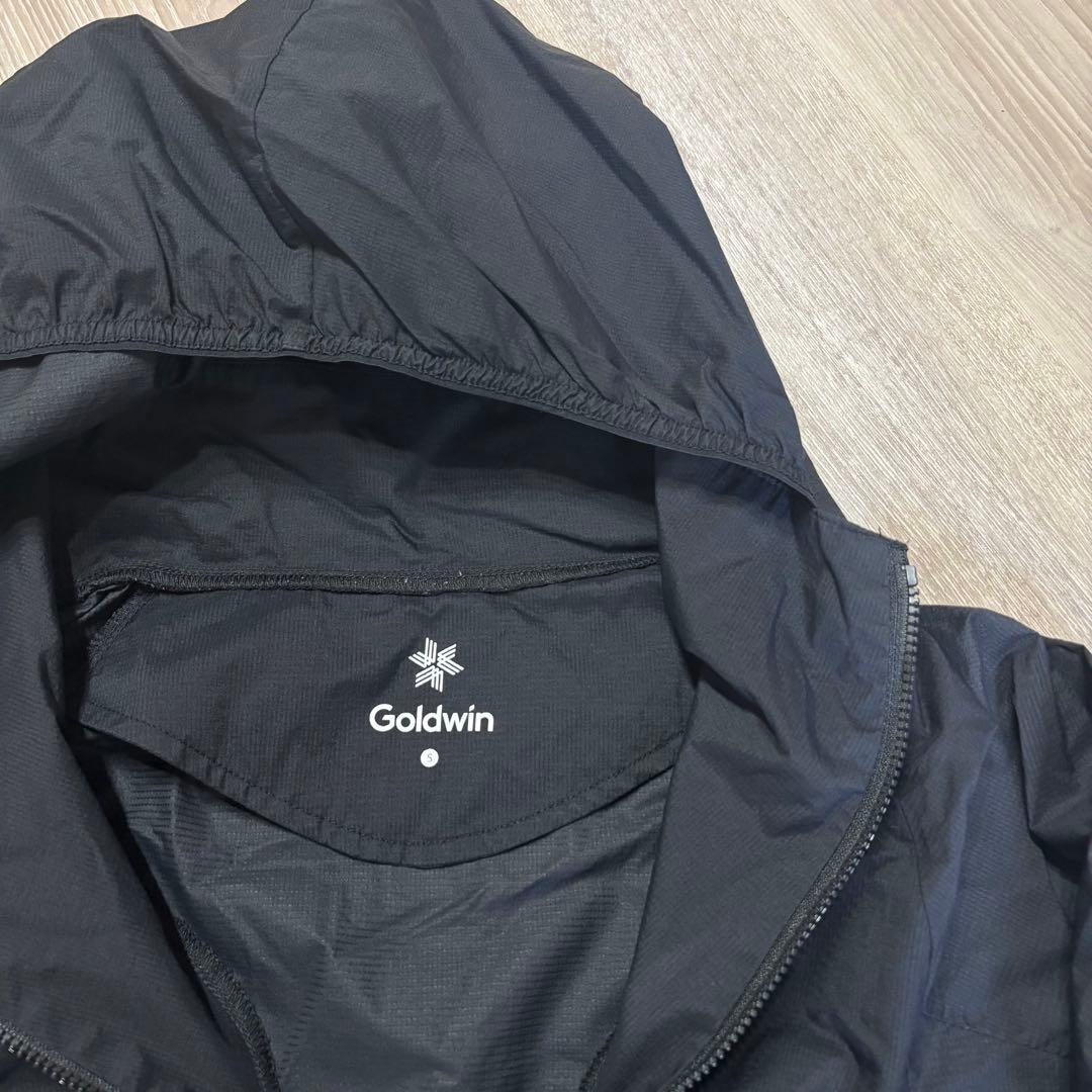 ゴールドウイン　ウーブンストレッチフーディ　黒S