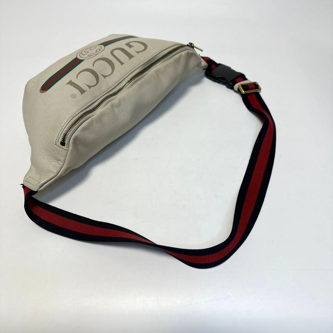 k61【美品】グッチ　ロゴプリント　レザー　シェリーライン　ボディバッグ
