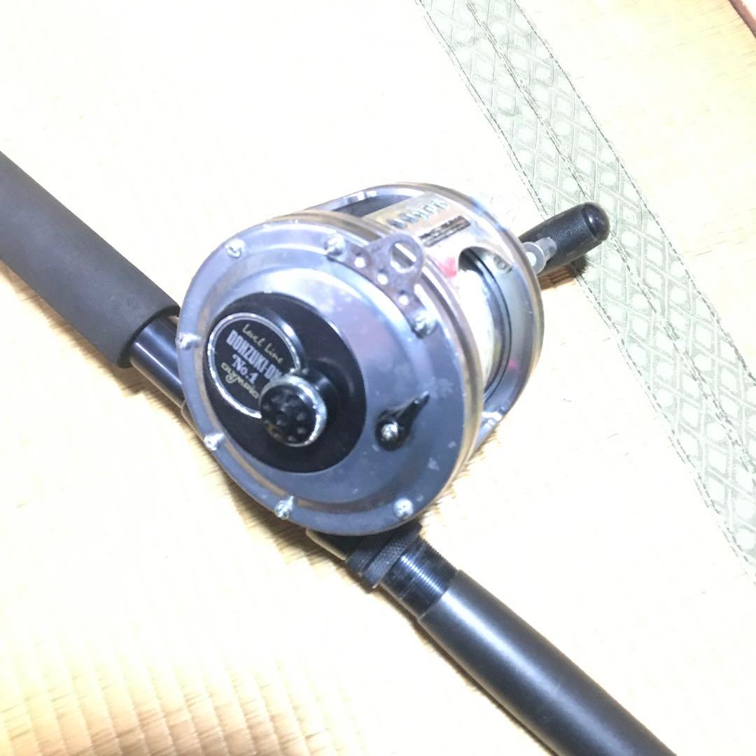 ベイトリール シルバー 金属製 右手用