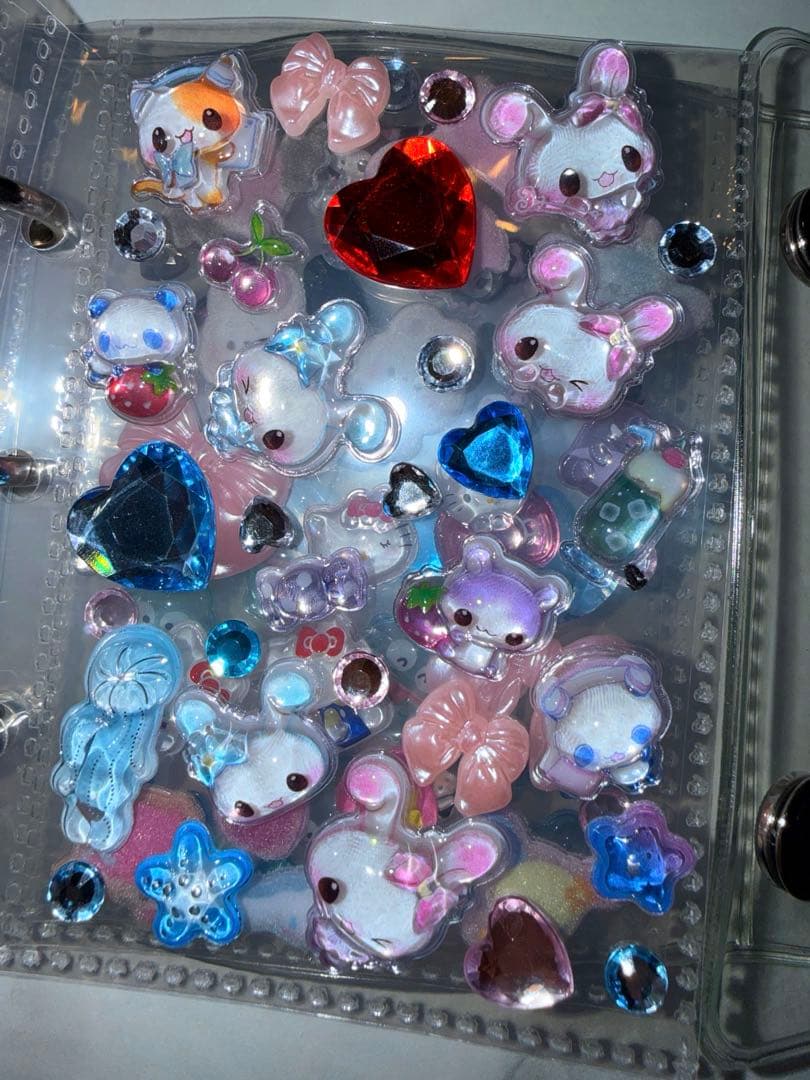 ぎっしりキラキラシール帳完成品❤︎