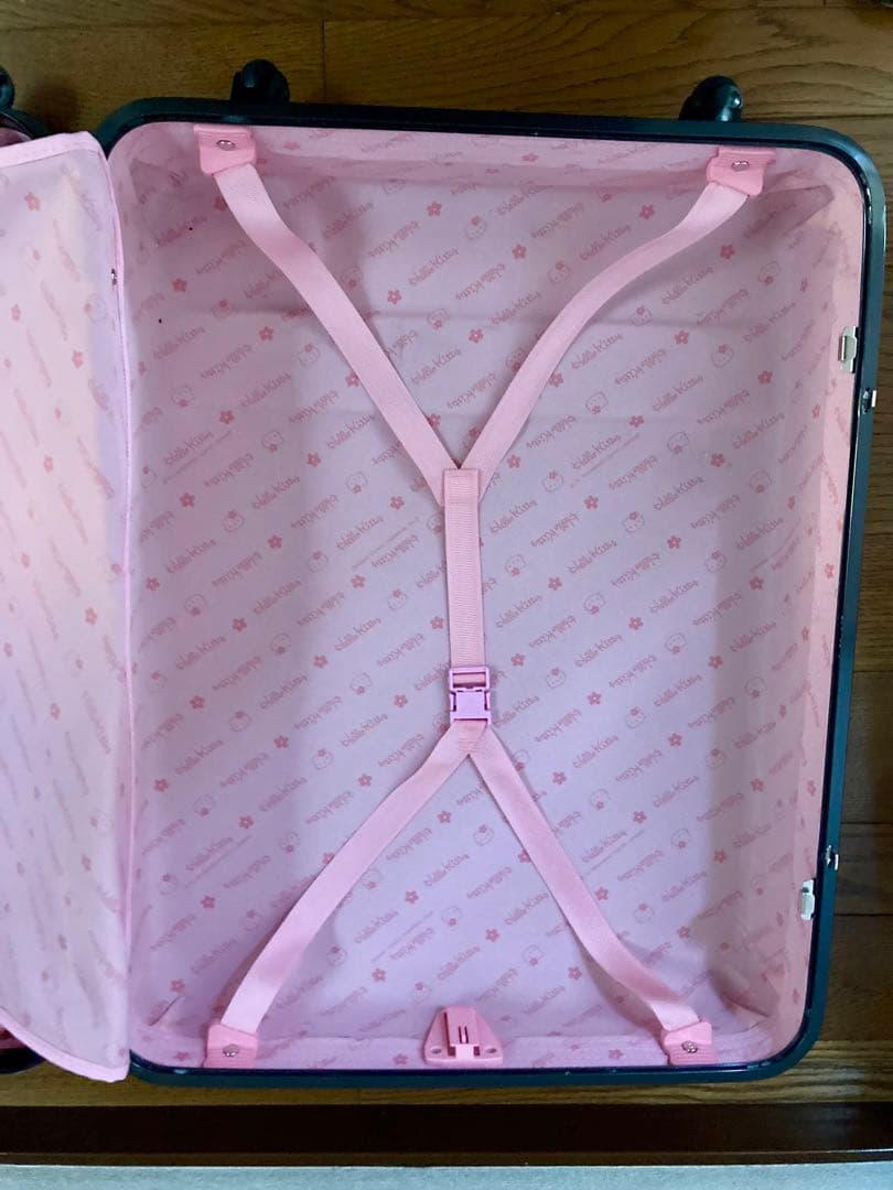 【SAMSONITE】★ハローキティ　スーツケース★レトロ可愛い　ローズピンク