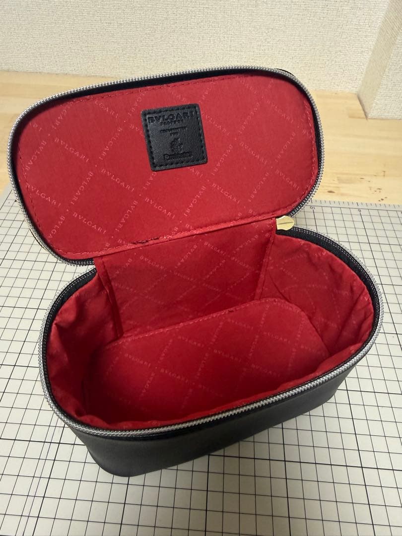 ブルガリ アメニティポーチ エミレーツ航空 ファーストクラス BVLGARI