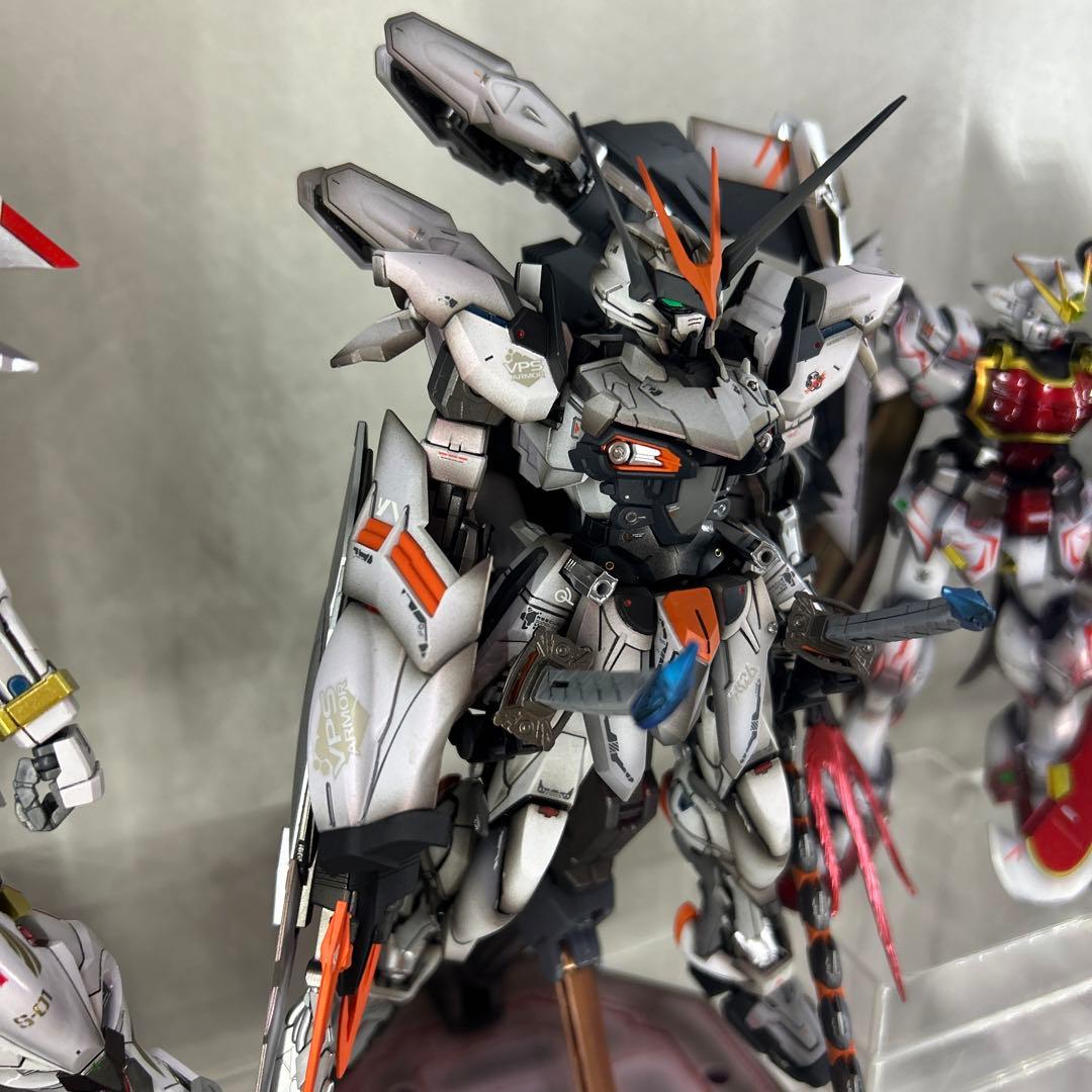 ガンプラ　塗装済み完成品