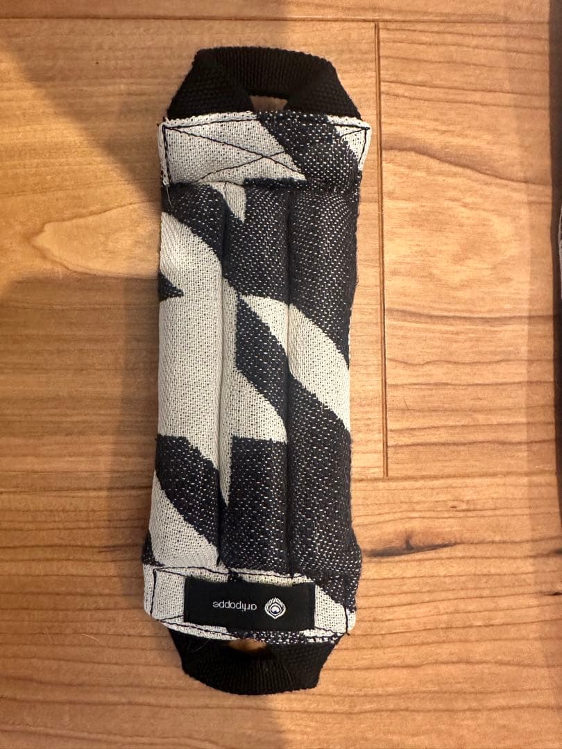 artipoppe 抱っこ紐 Zeitgeist Baby Tweed BW