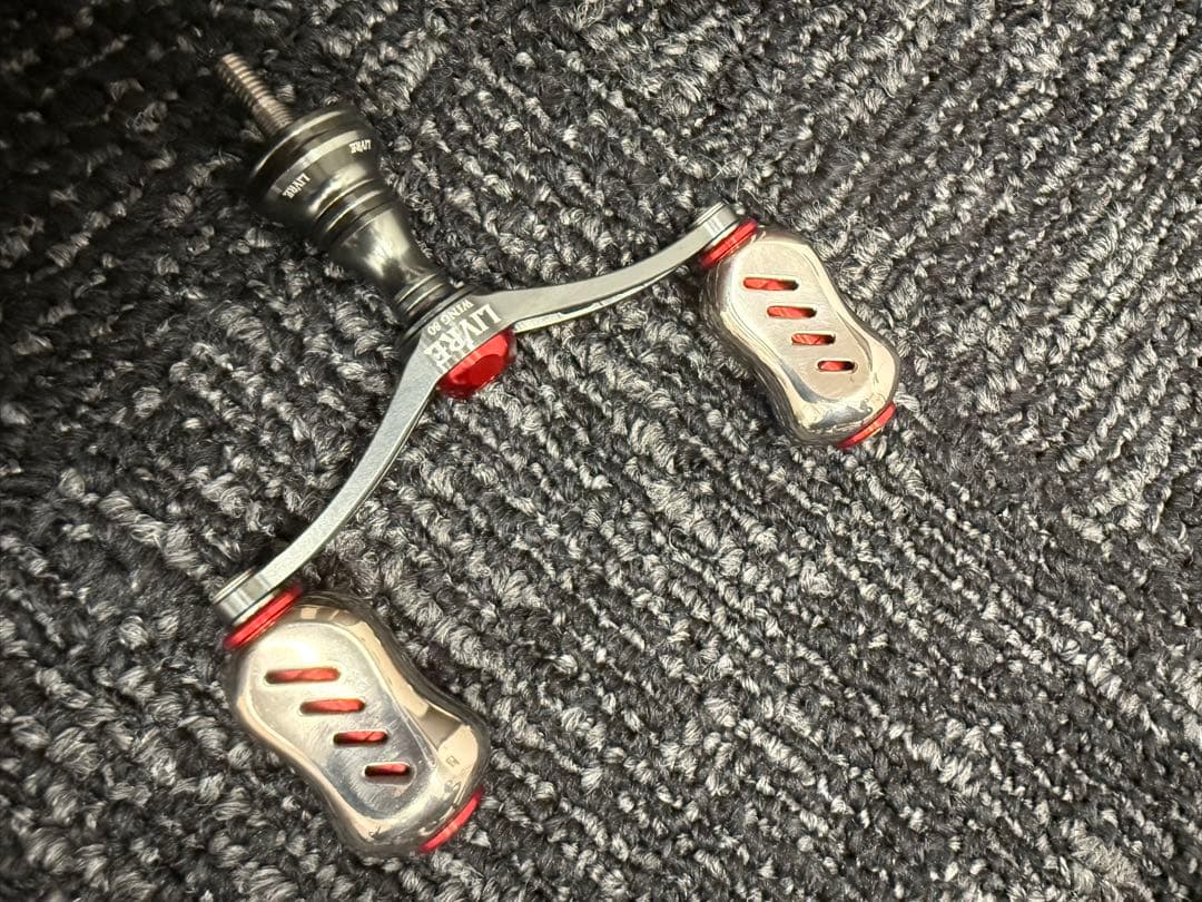 LIVRE WING 80 スピニングハンドル②