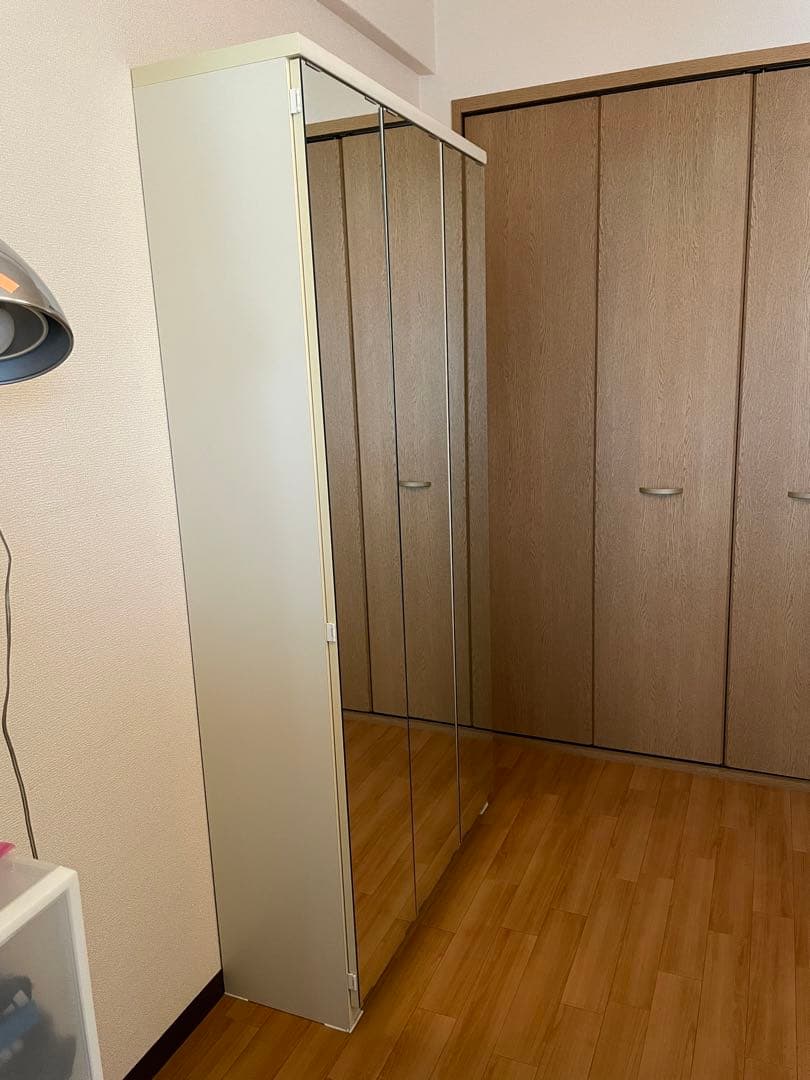 dinos ディノス　効率収納できる段違い棚シェルフ　ミラー扉　本棚