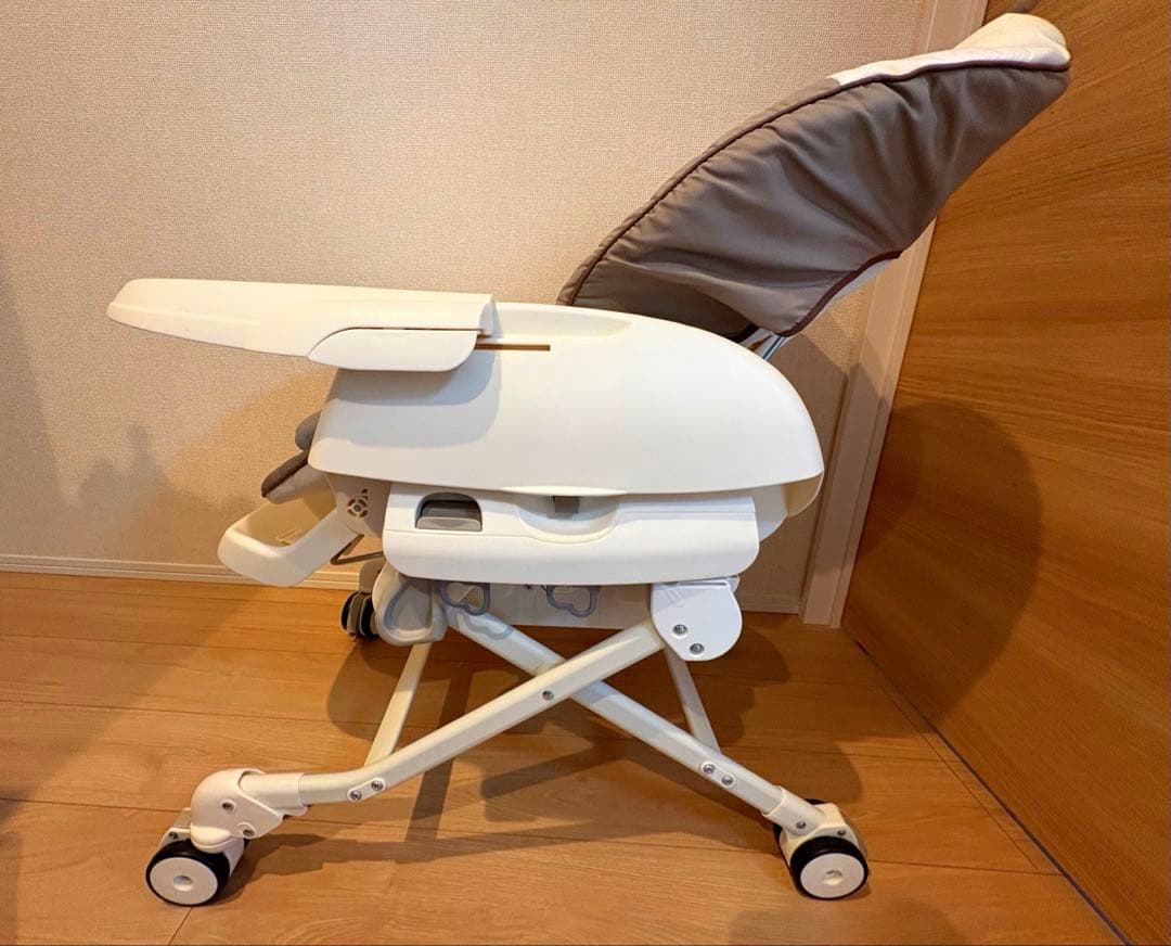 【美品】コンビ ネムリラAUTO SWING エッグショック ハイローチェア