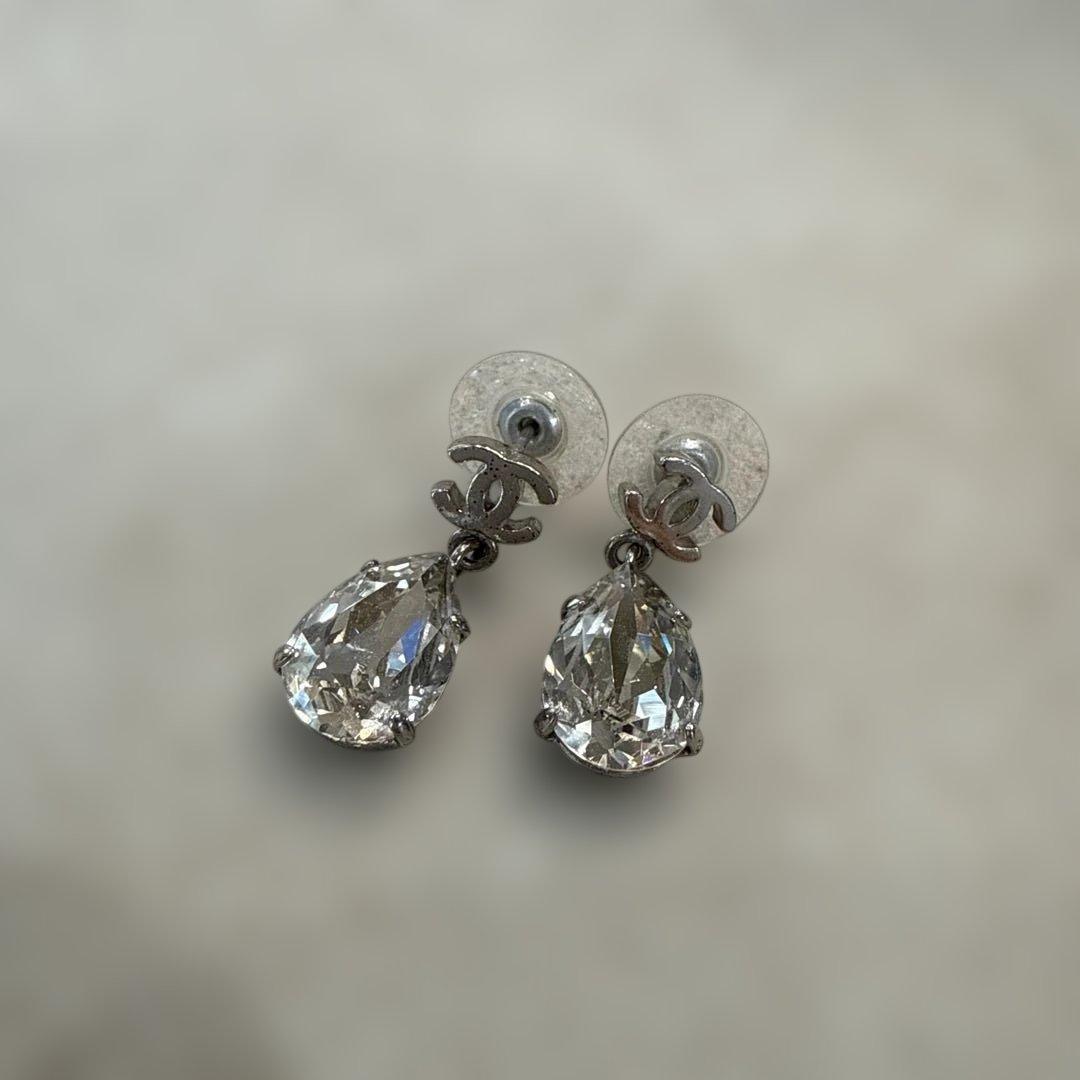 CHANEL シャネル　ティアドロップピアスシルバー両耳ココマーク